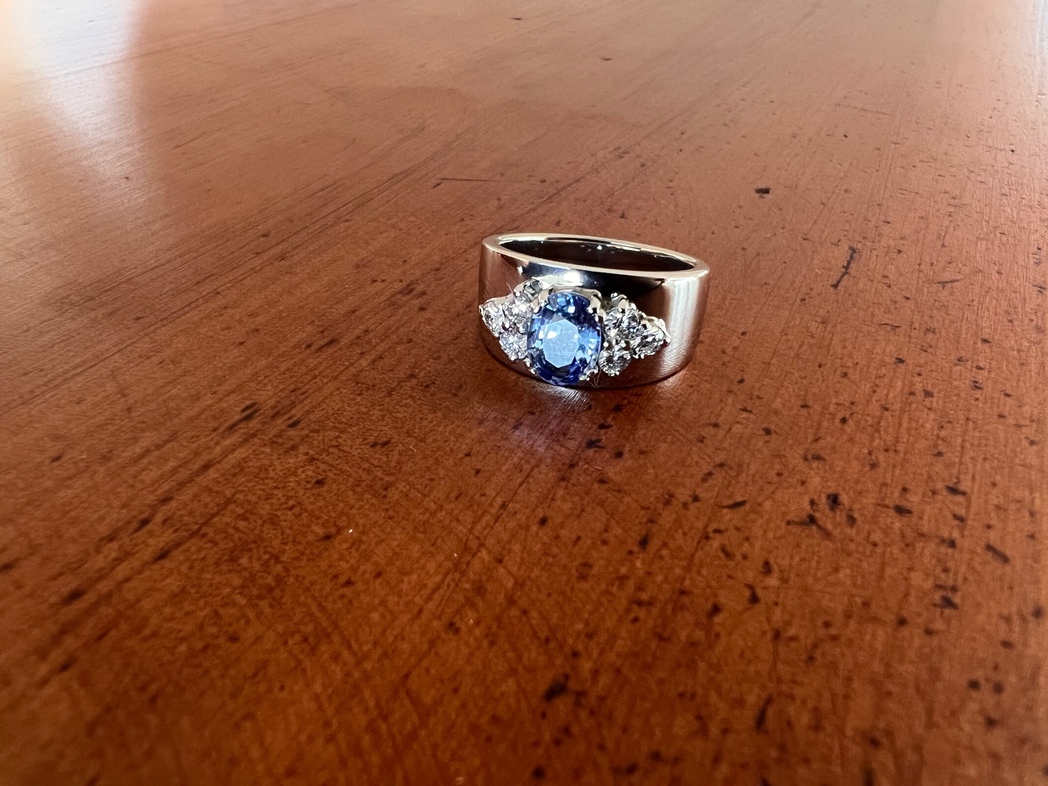 full image for Ceylon Sapphire estate ring front view