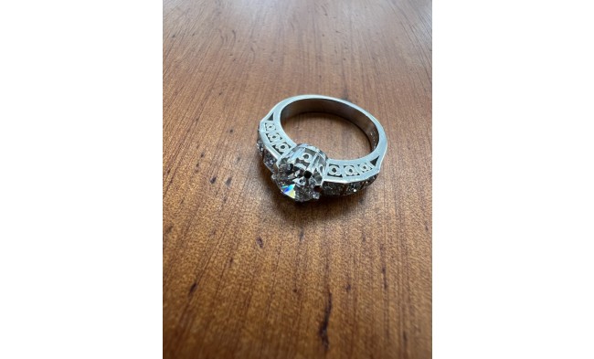 Estate Diamond ring