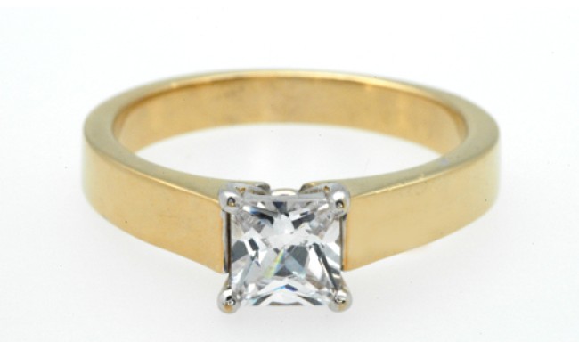 840-princess-cut-claw-set-diamond-solitaire.jpg