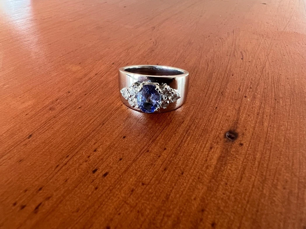 Ceylon Sapphire estate ring. Aurum Fine Jewellery, Auckland NZ.