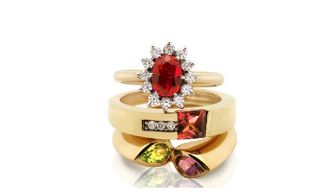 Coloured stone ring set