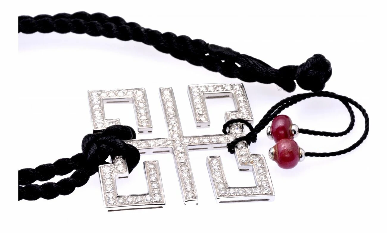 Diamond and ruby pendant3