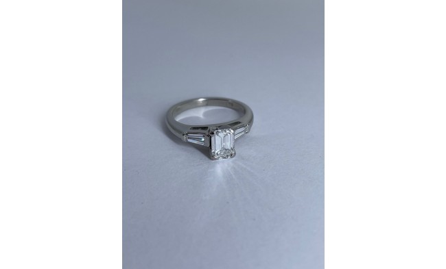 Diamond engagement ring IMG 6333