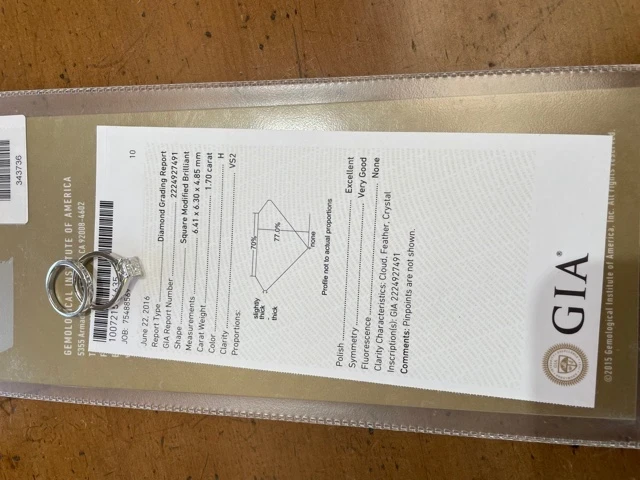 Diamond engagement ring certificate IMG 4954