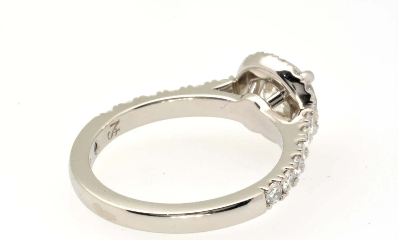 A sophisticated side view of the Naveya &amp; Sloane platinum ring showcases its exquisite design.