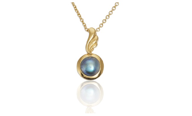 Pacific pearl pendant and68pp