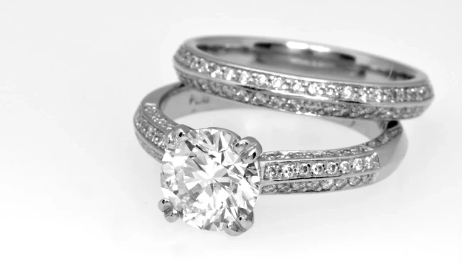 Sutcliffe Engagement ring front view 2.50ct