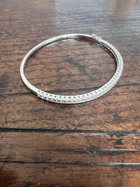 Diamond snap bangle